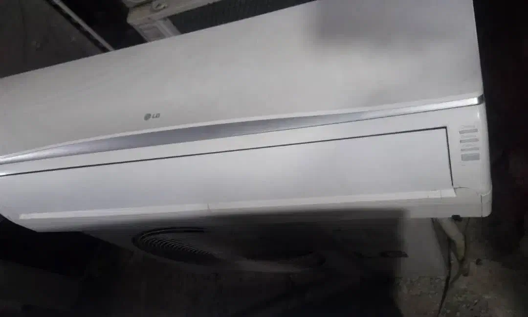 کولرگازی ۲۴هزار الجی بسیار مرتب|کولر گازی و فنکوئل|مشهد, آبکوه|دیوار