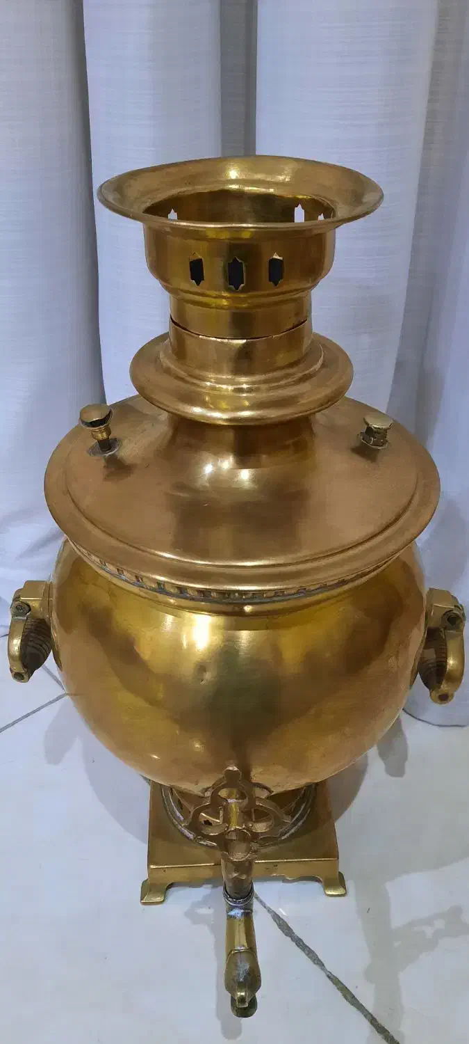 سماور ذغالی روسی ۳ لیتری قدیمی|کلکسیون اشیاء عتیقه|کرج, کوی امامیه|دیوار