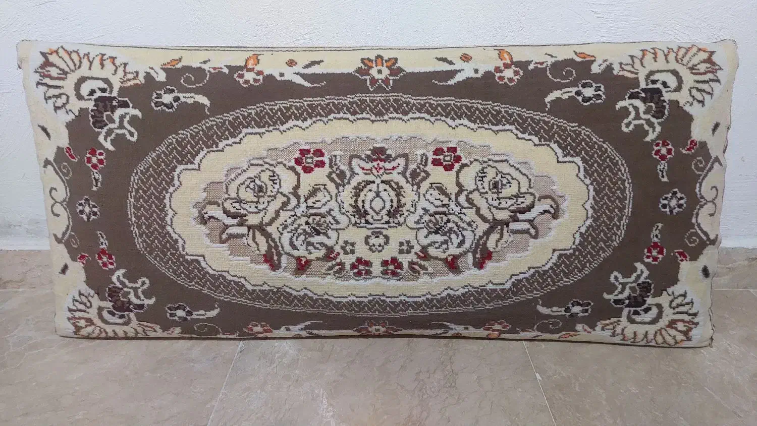 پشتی دو نفره|پشتی|رودسر, |دیوار