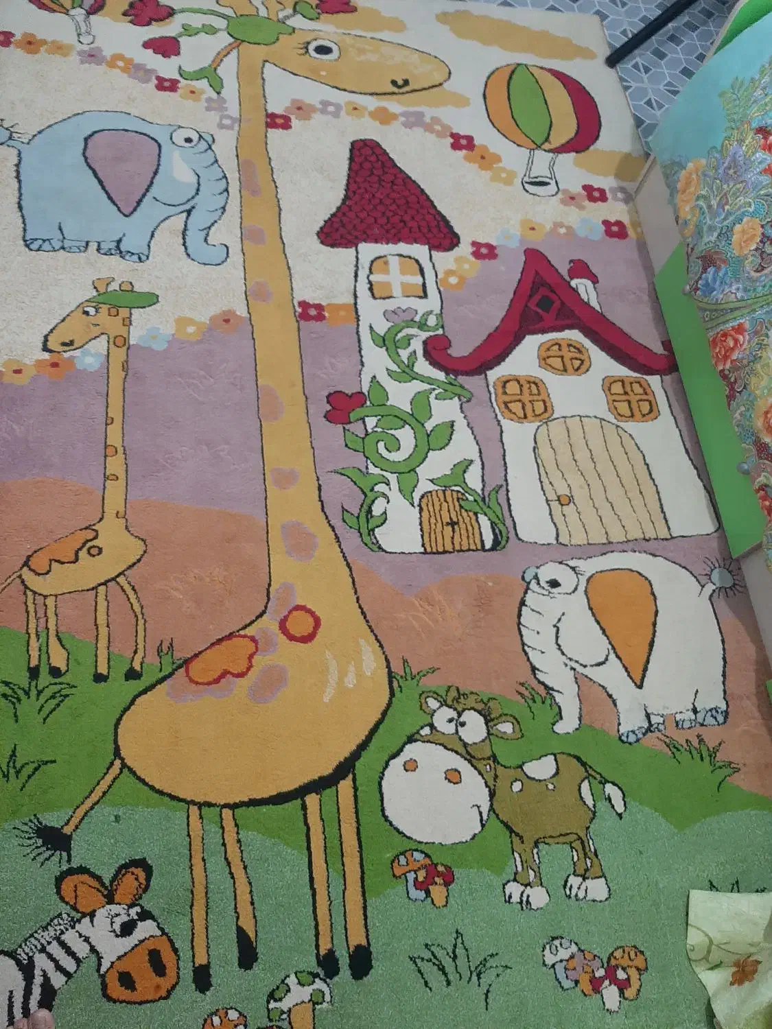 فرش اتاق نوجوان|اسباب و اثاث بچه|ساری, |دیوار