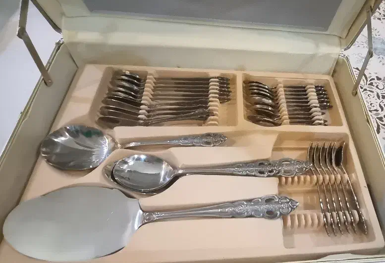 سرویس قاشق چنگال قدیمی stainless steel German|ظروف سرو و پذیرایی|مشهد, حسابی جنوبی (شهرک غرب)|دیوار