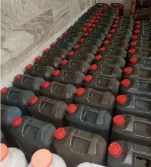 شیره خرما غلیظ - تنها فروشگاه حضوری شاهین شهر|خوردنی و آشامیدنی|شاهین‌شهر, بانک استان|دیوار