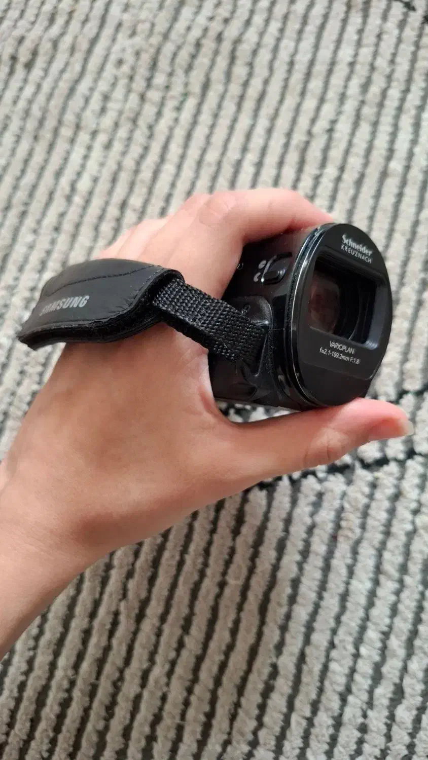 دوربین سامسونگ hmx f80|دوربین عکاسی و فیلم‌برداری|ساوه, |دیوار