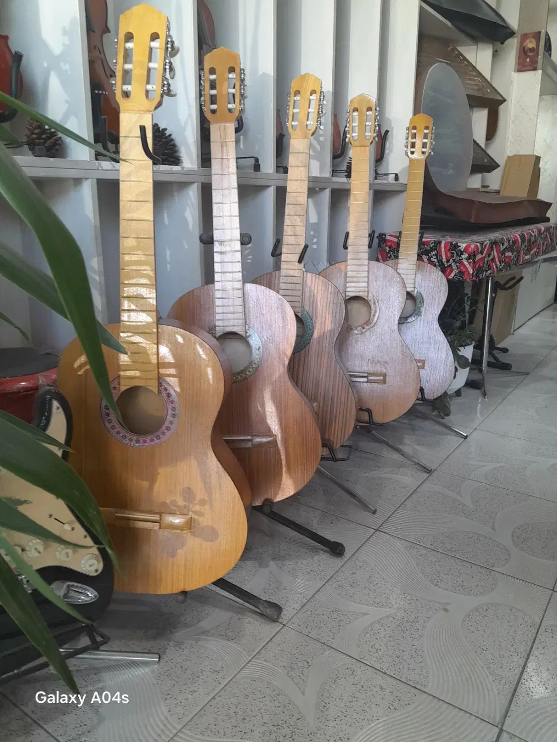 خرید وفروش انواع ساز|سازهای سنتی|فیروزآباد (فارس), |دیوار