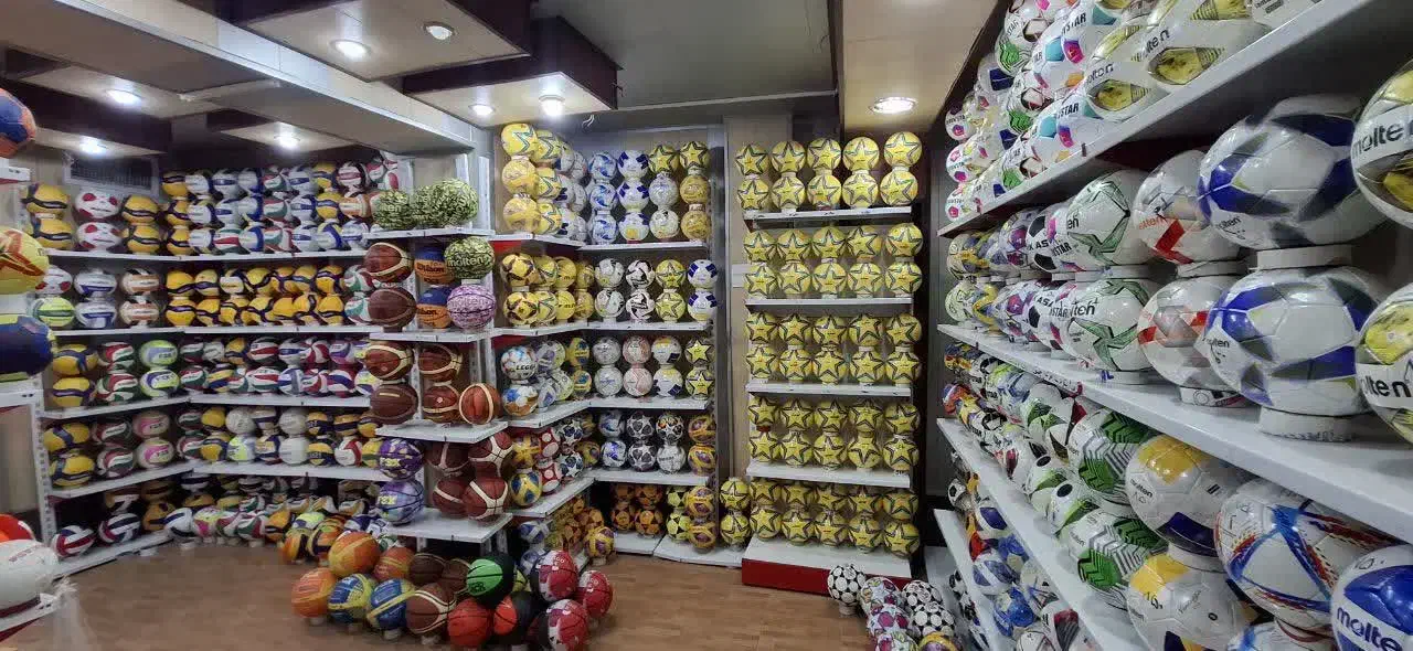 توپ فوتبال والیبال فوتسال بسکتبال هندبال|ورزش‌های توپی|سمنان, |دیوار