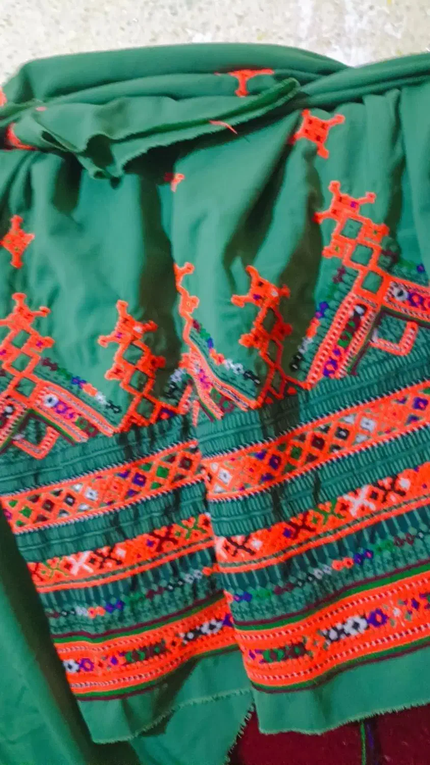 لباس موسوم دوچگر|لباس|نیک شهر, |دیوار