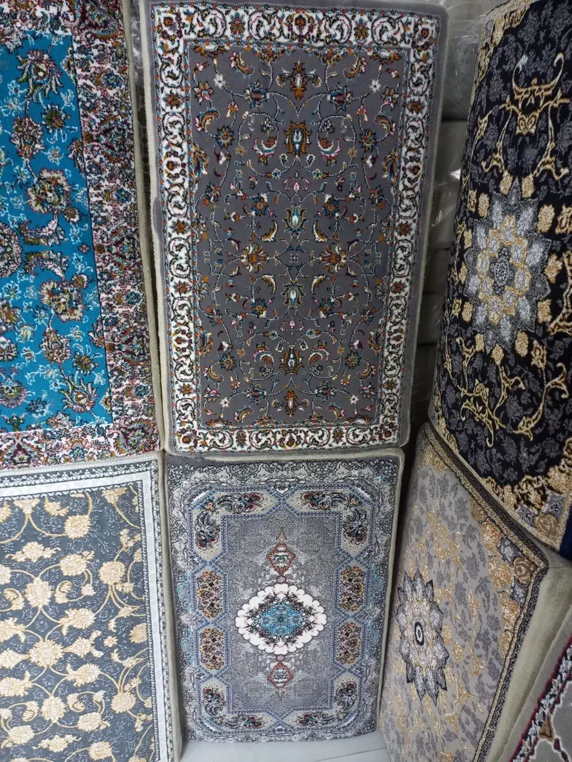 فروش انواع پشتی طلاکوب به قیمت تولیدی|پشتی|کرمانشاه, |دیوار