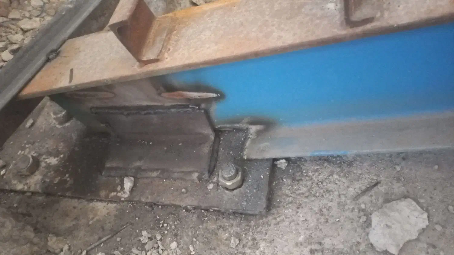 به تعدادی جوشکار ماهر و نیمه ماهر نیازمندیم|استخدام صنعتی، فنی، مهندسی|مشهد, آیت الله خامنهای|دیوار