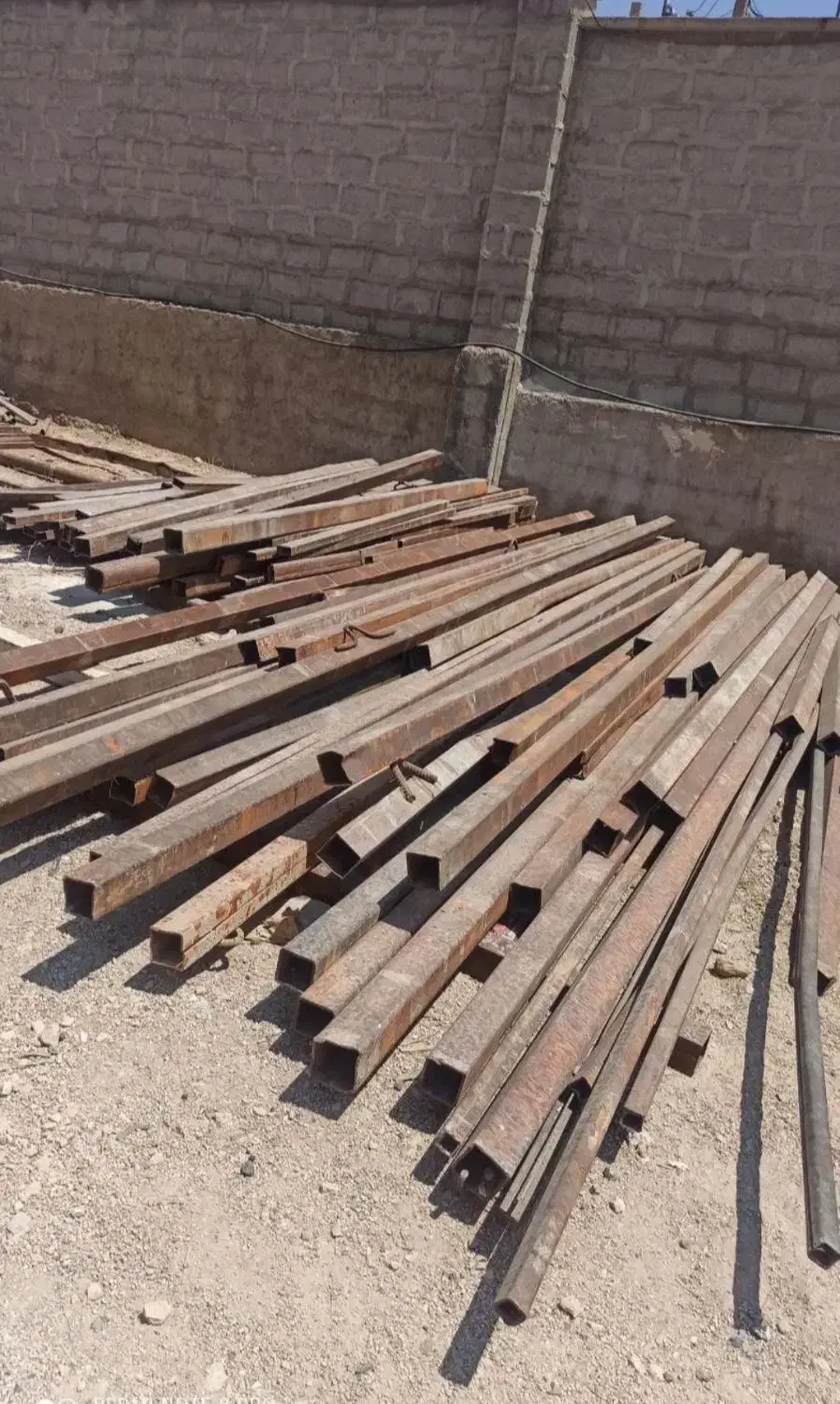 ضایعات آهن کهنه.آلمینیوم.میبگرد.مس|عمده‌فروشی|شیراز, زرهی|دیوار