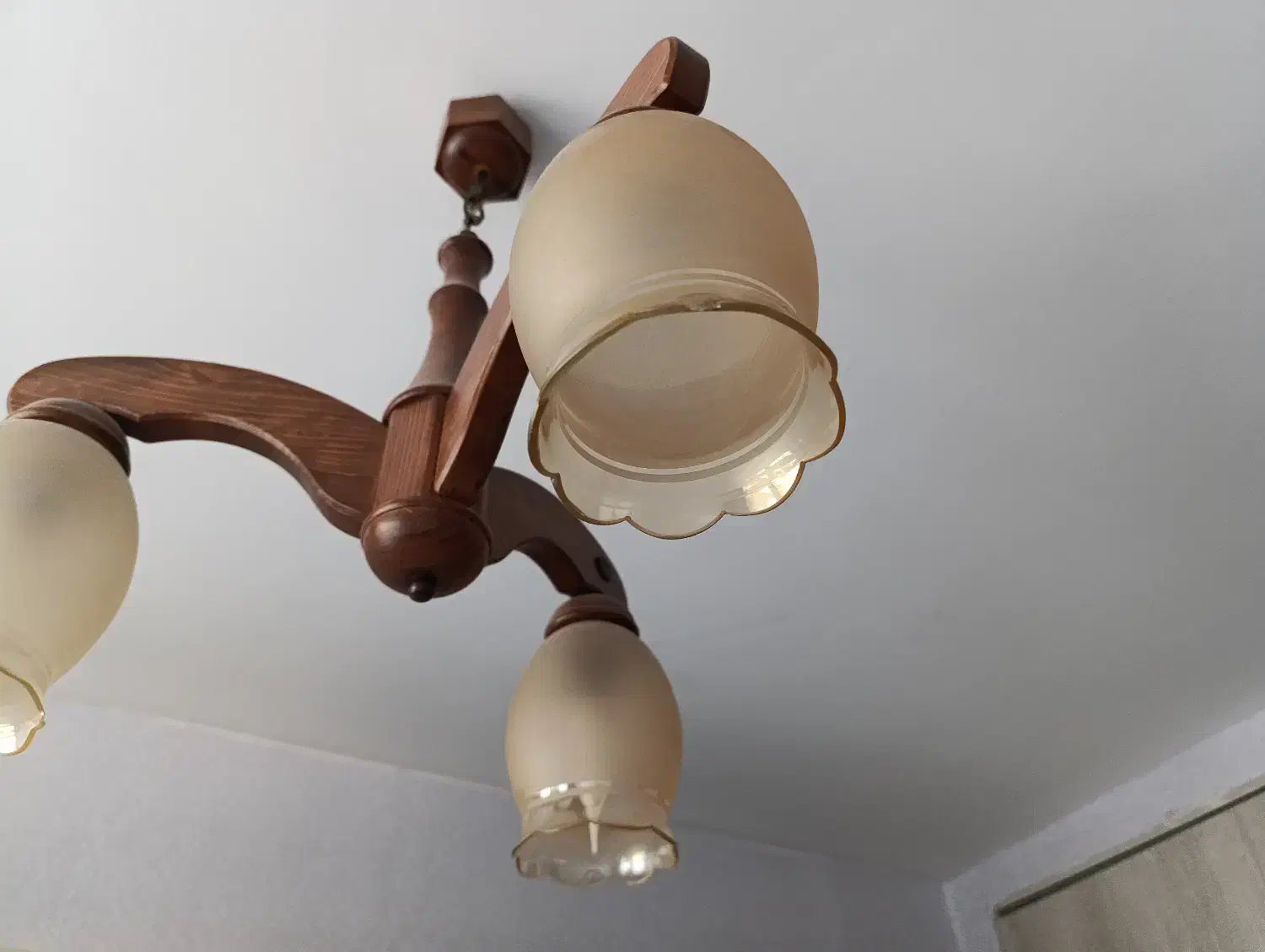 لوستر چوبی درجه یک|لوستر و چراغ آویز|تهران, نیروی هوایی (پیروزی)|دیوار