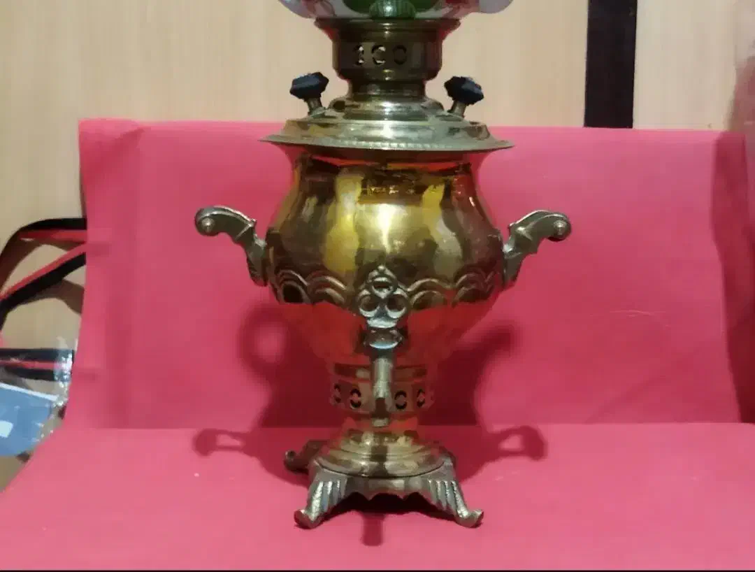 سماورذغالی 2لیتری برنجی درجه یک وقوری شلقمی بخانید|کلکسیون اشیاء عتیقه|کرمانشاه, |دیوار