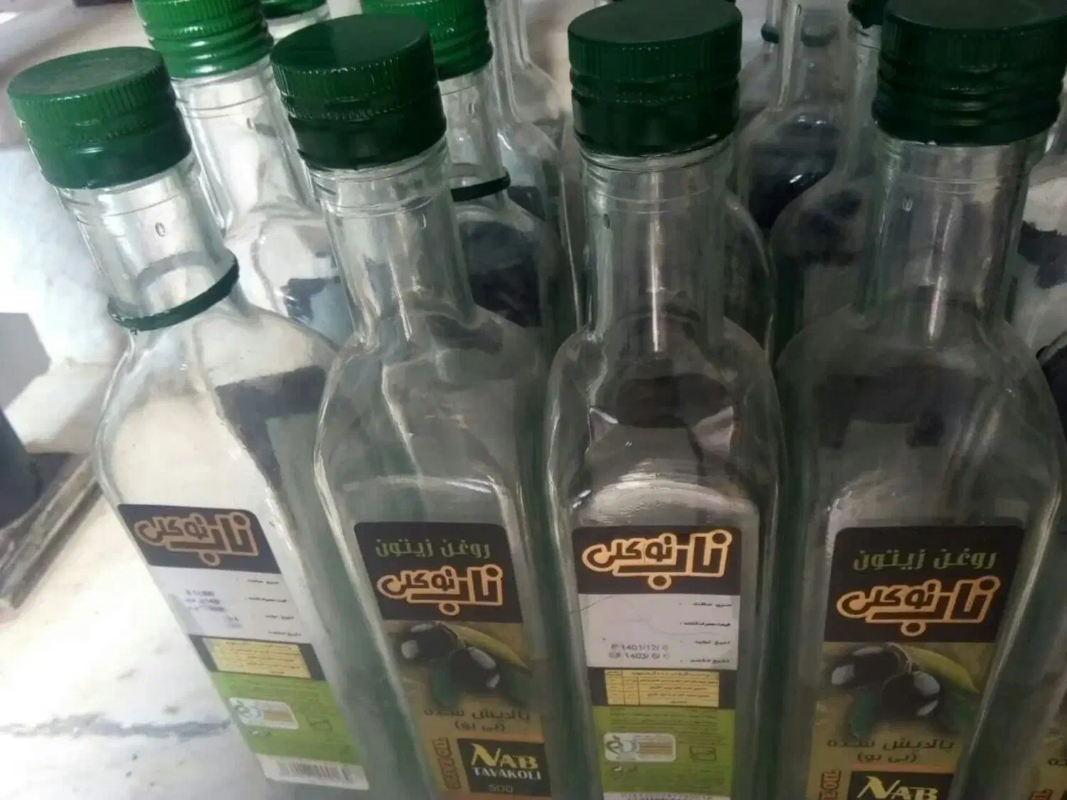 شیشه انواع روغن|ظروف نگهدارنده، پلاستیکی، یک‌بارمصرف|اراک, |دیوار