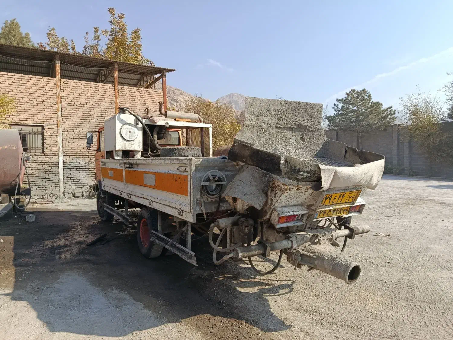 پمپ انتقال بتن ۳۰۰۰ با خاور|ماشین‌آلات صنعتی|کرمانشاه, |دیوار