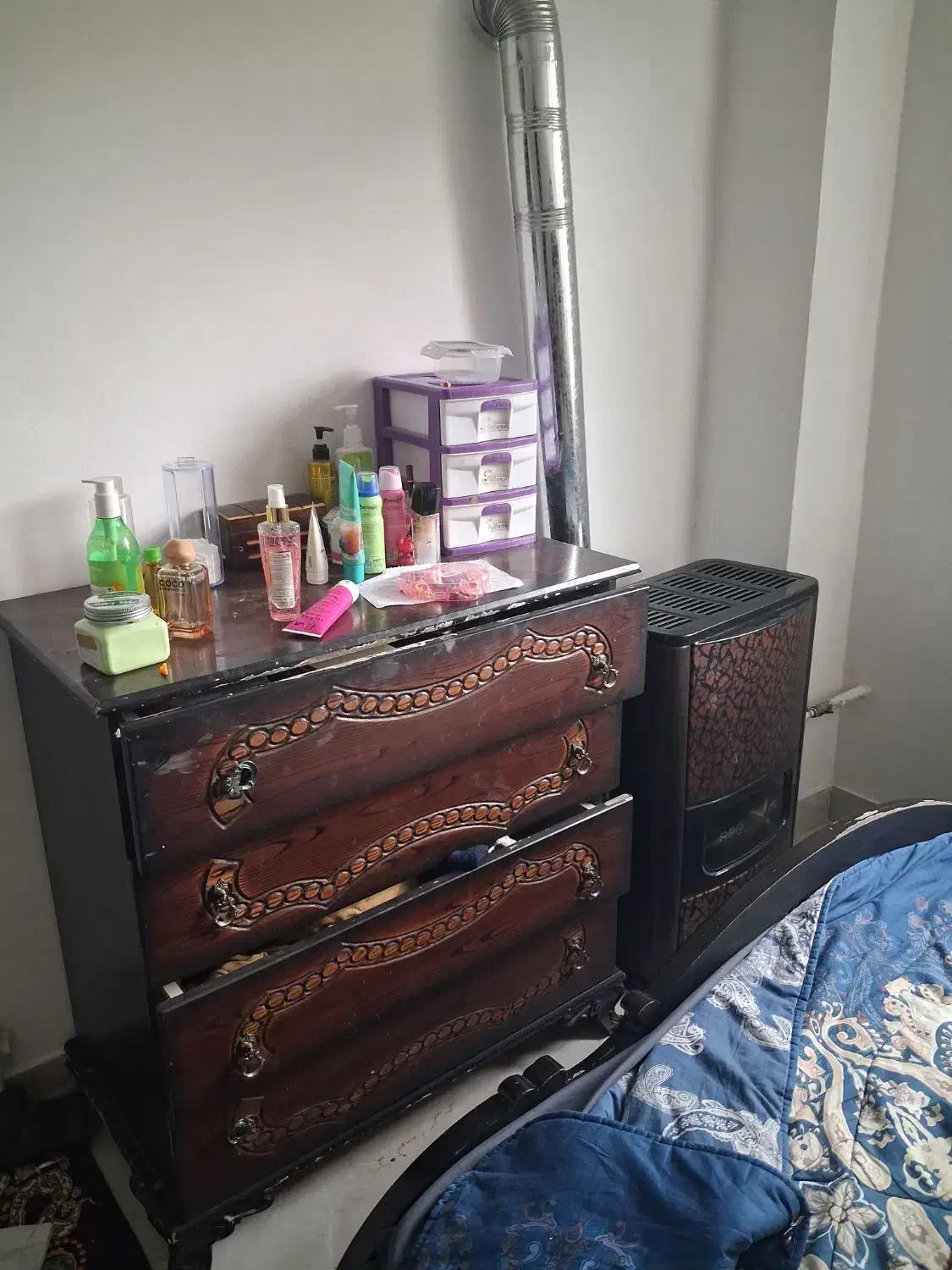 تخت دو نفره با تشک و کمد|تخت و سرویس خواب|چالوس, |دیوار