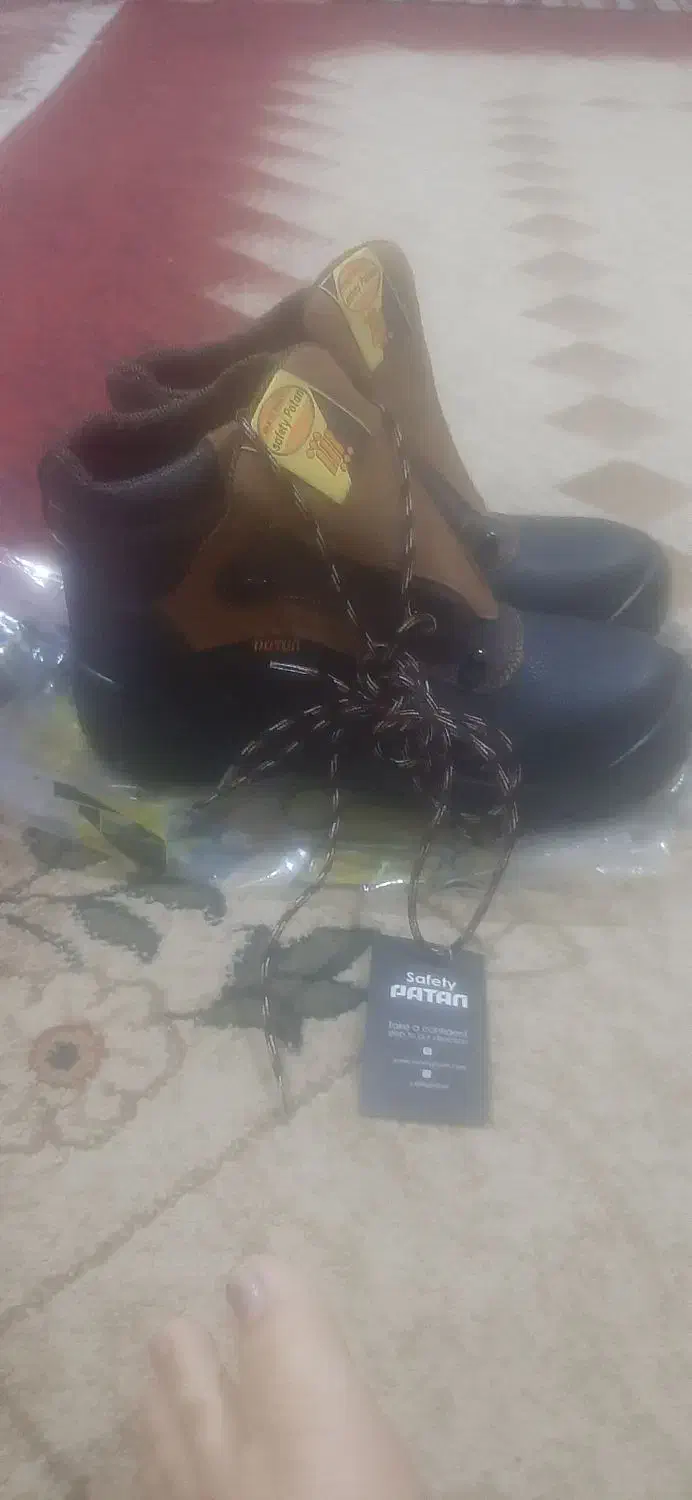 ی کفش نو اسپرت|کیف، کفش، کمربند|شوشتر, |دیوار