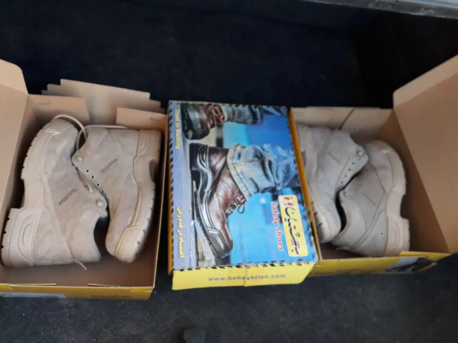 کفش کار و کوه نوردی|کیف، کفش، کمربند|سیرجان, |دیوار