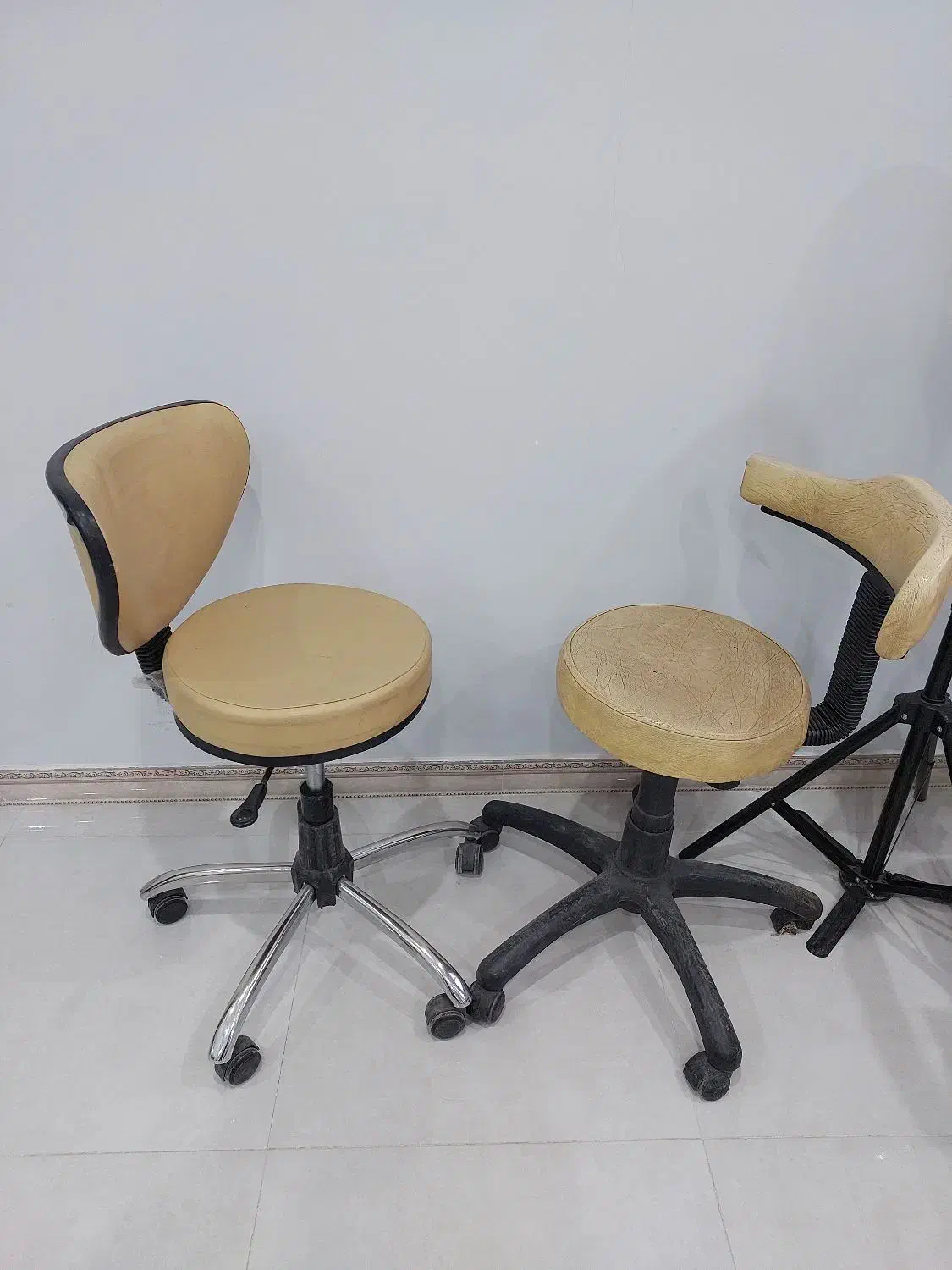 فروش صندلی وکلاهگیس وموهای متری|آرایشگاه و سالنهای زیبایی|نظرآباد, نظرآباد|دیوار