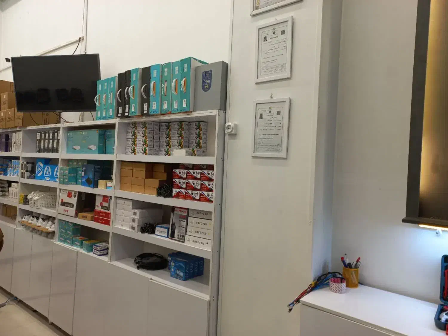 نصب و تعمیر دوربین مداربسته و دزدگیر|دوربین مداربسته|یزد, |دیوار