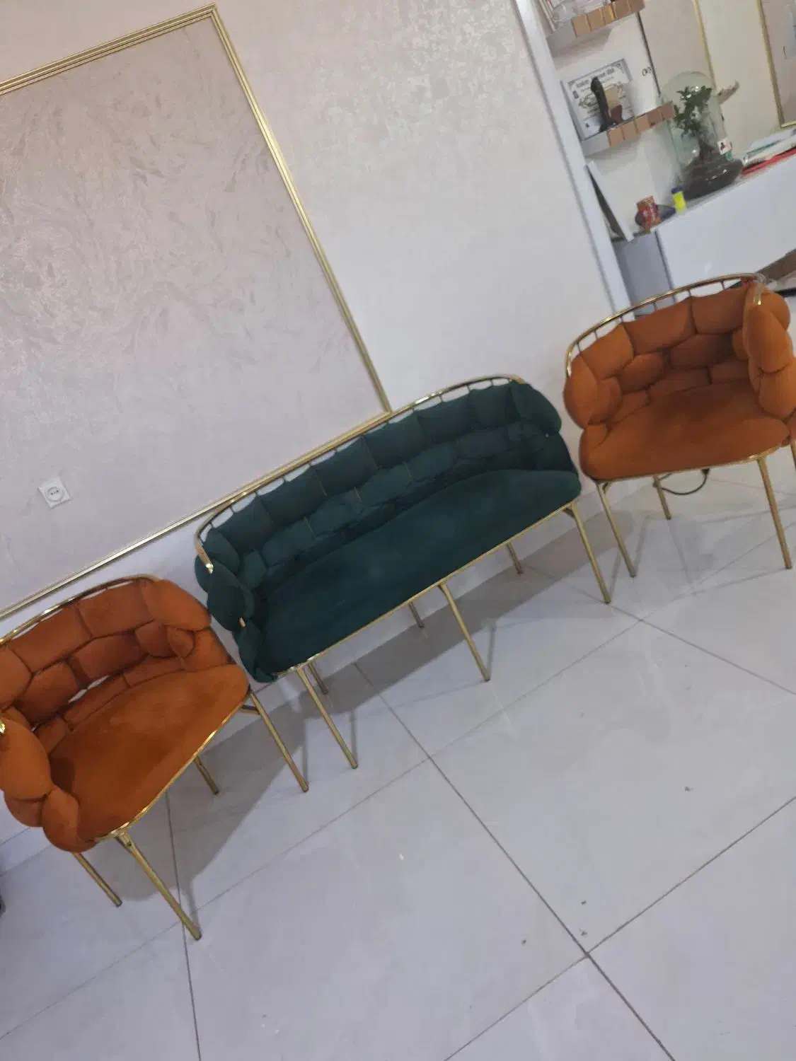 مبل چهارنفره|مبلمان خانگی و میز عسلی|صوفیان, |دیوار