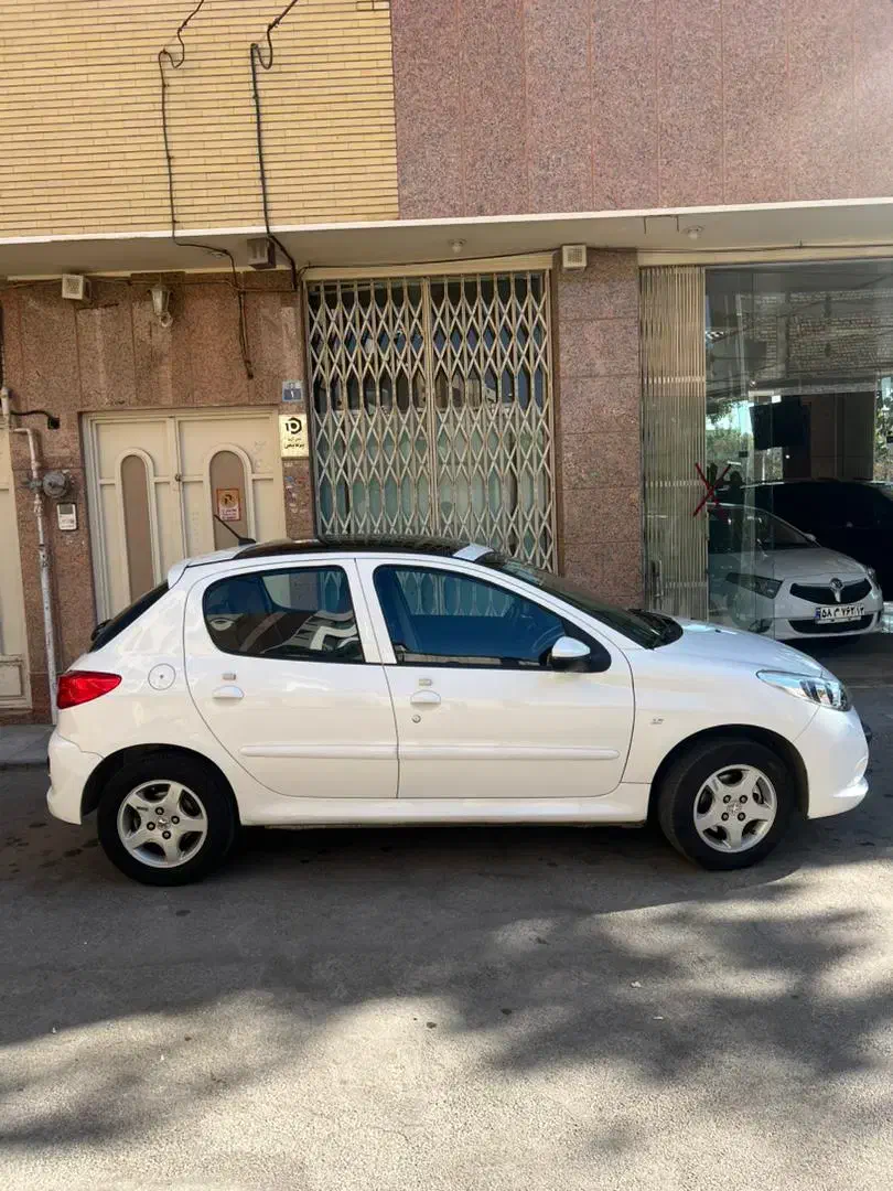 207 پانا دنده ای مدل 1402|خودرو سواری و وانت|اصفهان, باب الدشت|دیوار