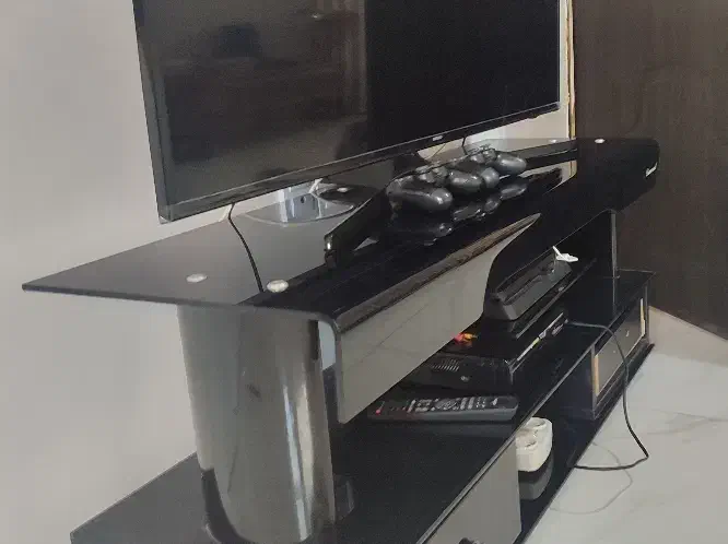 فروش یک عدد میز تلویزیون رشت|میز تلویزیون|رشت, پل تالشان|دیوار
