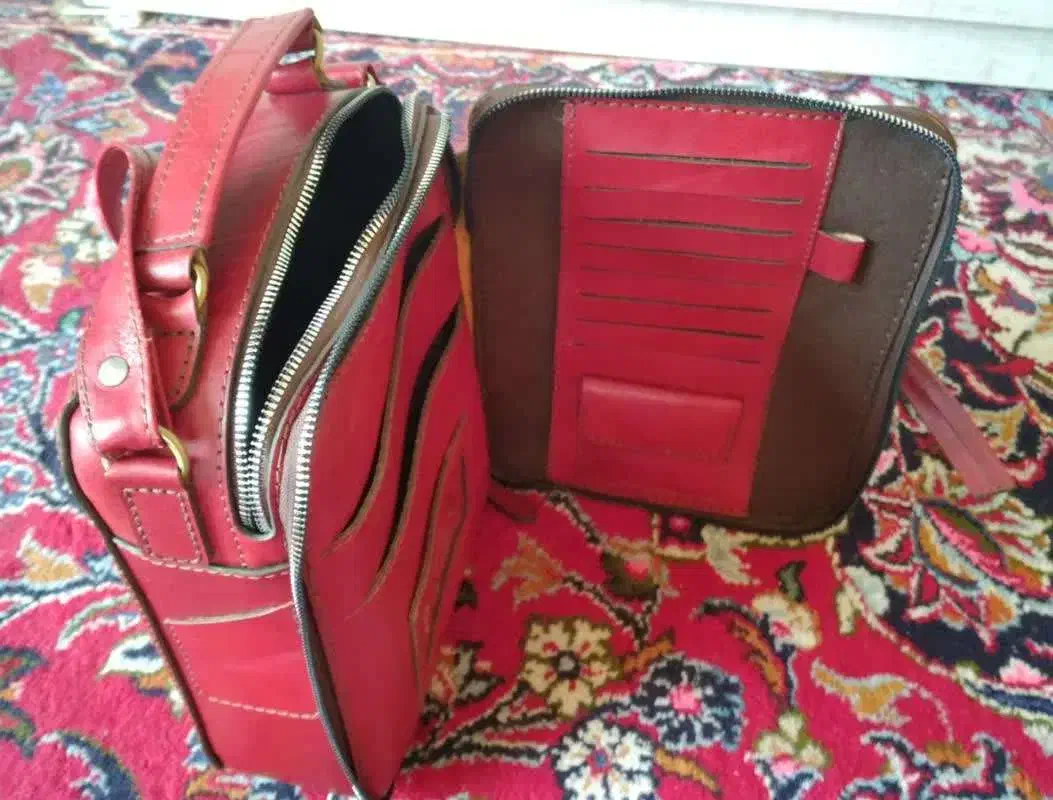 کفش و کیف دست دوز  تمام چرم طبیعی گاوی آکبند|کیف، کفش، کمربند|مراغه, |دیوار