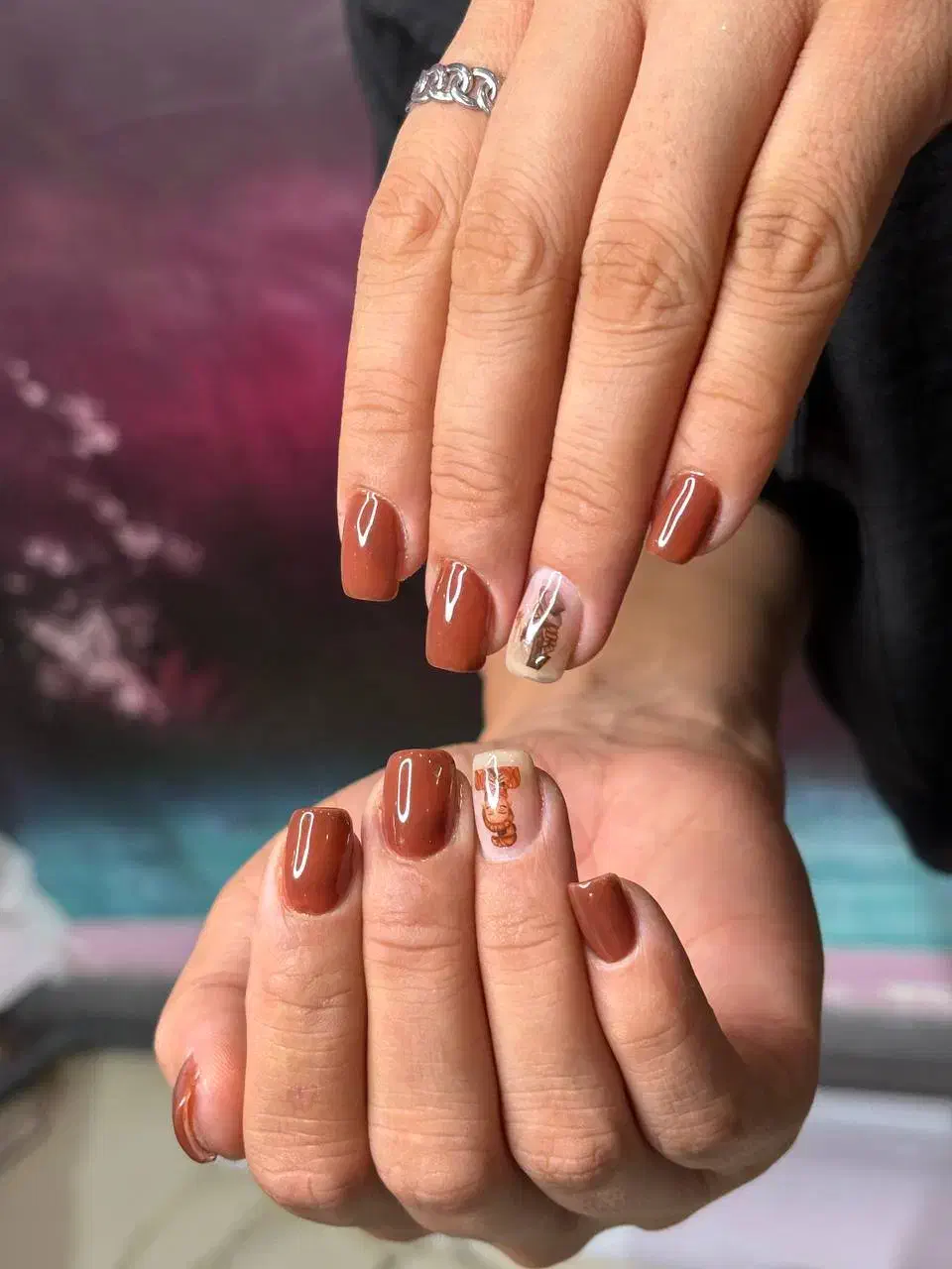 زیبا ترین دست ها|خدمات آرایشگری و زیبایی|اندیشه, اندیشه فاز ۱|دیوار