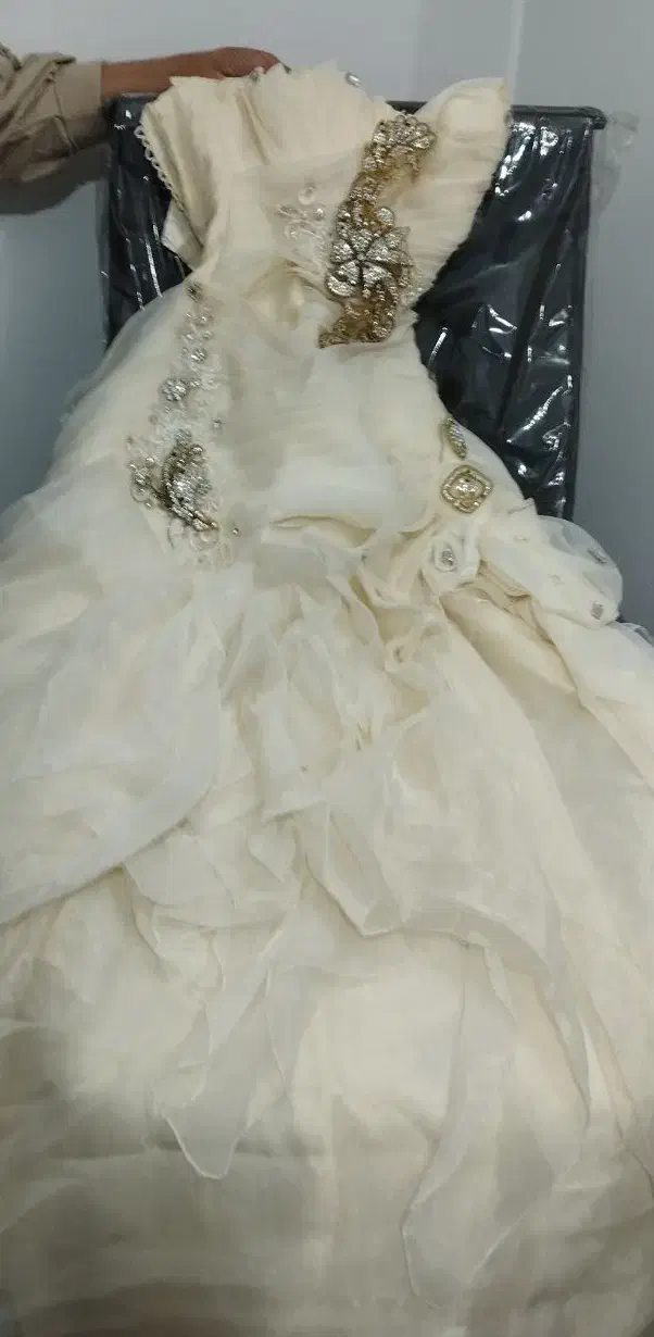 سه عدد لباس مجلسی|لباس|اسفراین, |دیوار