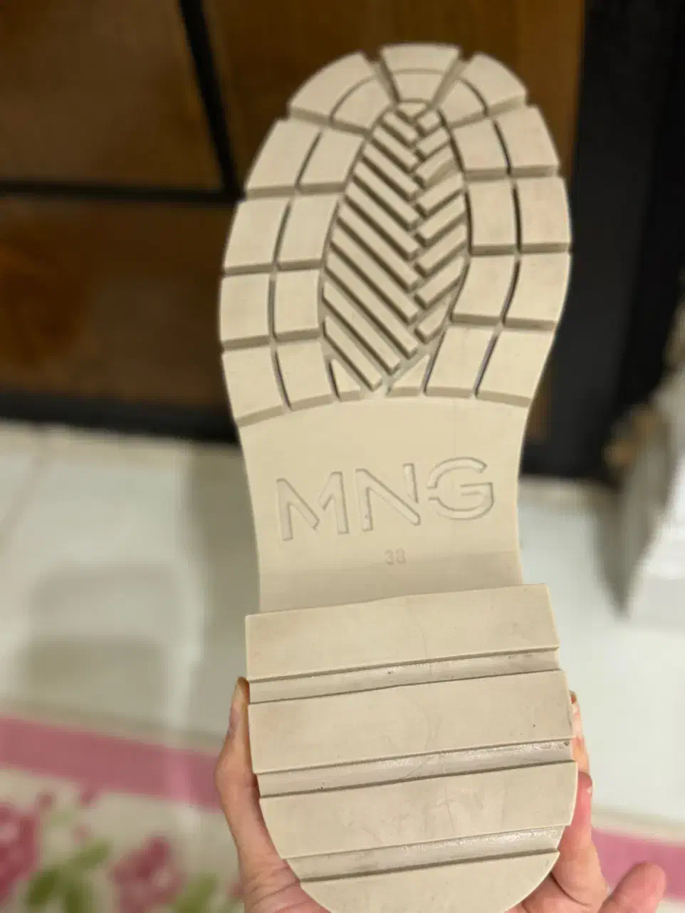 بوت منگو کرم رنگ|کیف، کفش، کمربند|گنبد کاووس, |دیوار