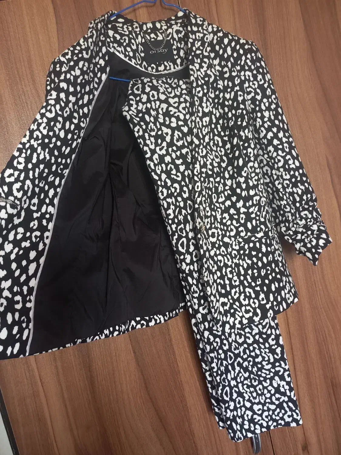 فروش یک دست کت شلوارخارجی برنداصلی|لباس|صدرا-فارس, فاز ۱|دیوار