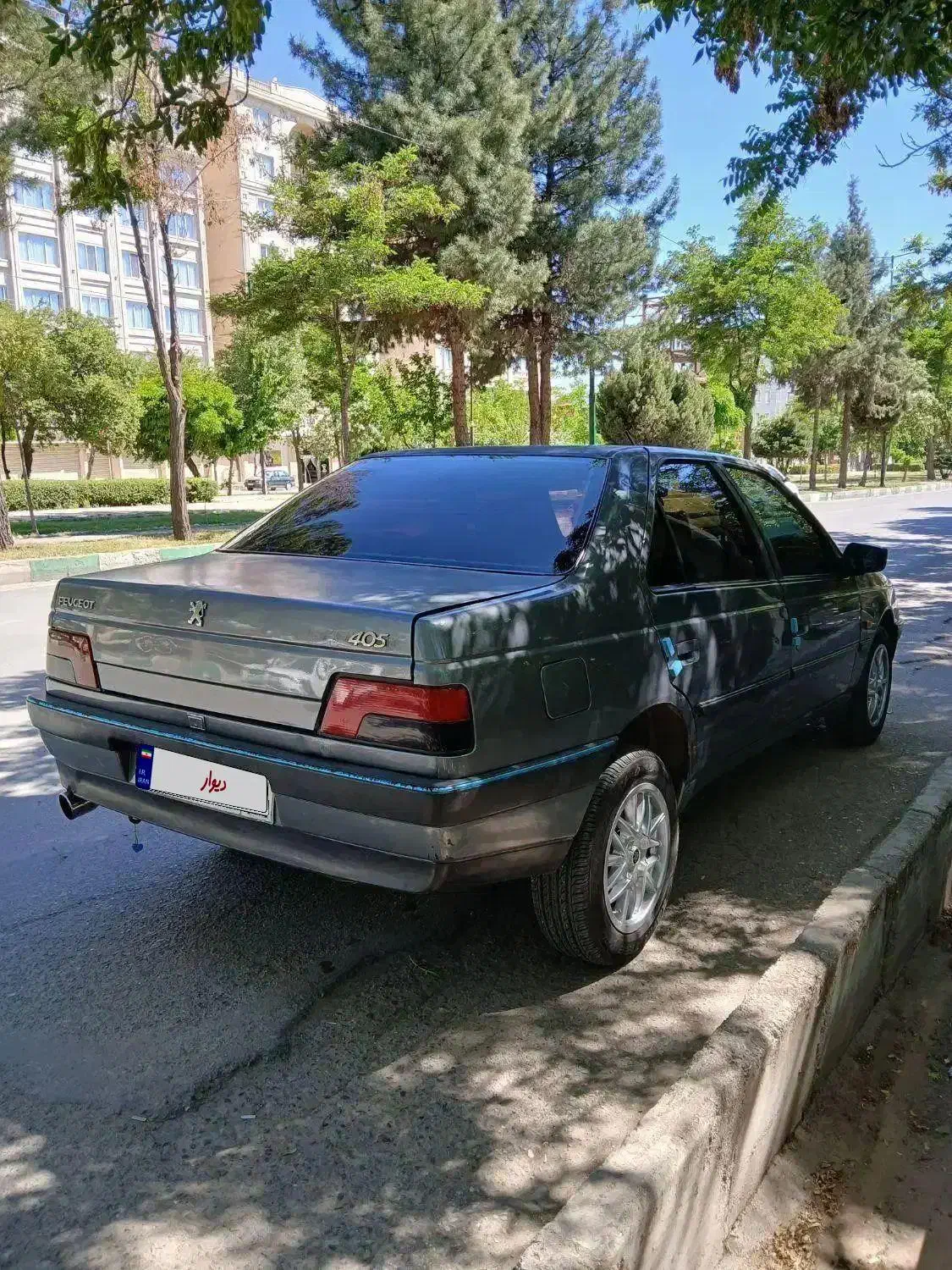 پژو 405|خودرو سواری و وانت|بروجرد, |دیوار
