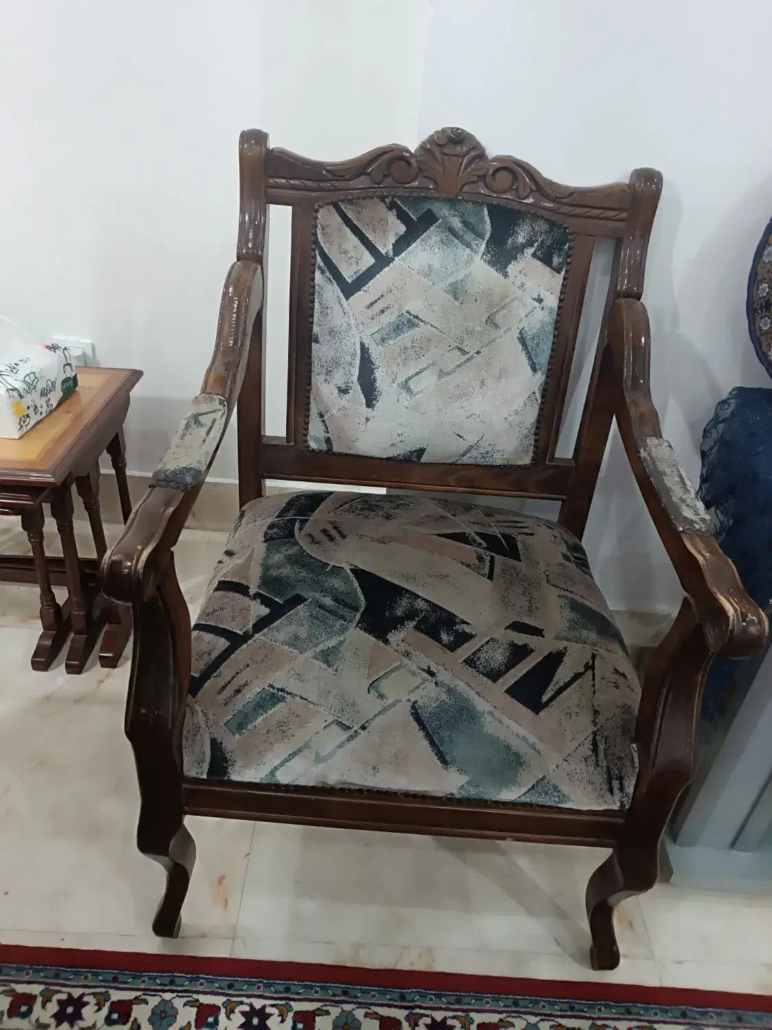 صندلی تک|صندلی و نیمکت|گرگان, |دیوار