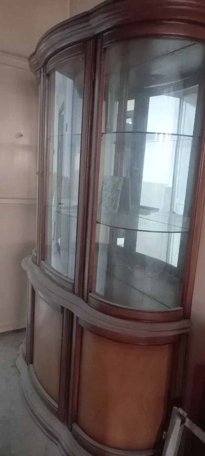 ویترین|بوفه، ویترین، کنسول|تهران, فلسطین (میدان انقلاب)|دیوار