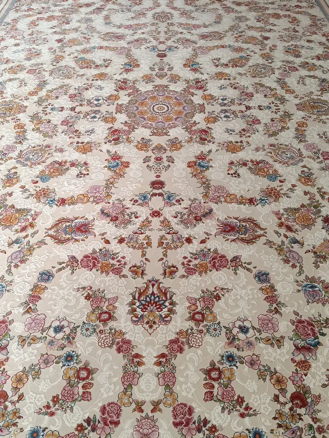 فرش یک تخته محتشم کاشان ۱۲۰۰شانه|فرش|مشهد, حضرت حجت|دیوار