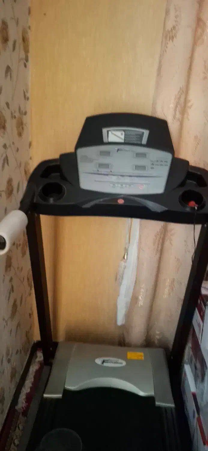 تردمیل در حد نو|تجهیزات ورزشی|مرودشت, بیست متری بیمارستان|دیوار