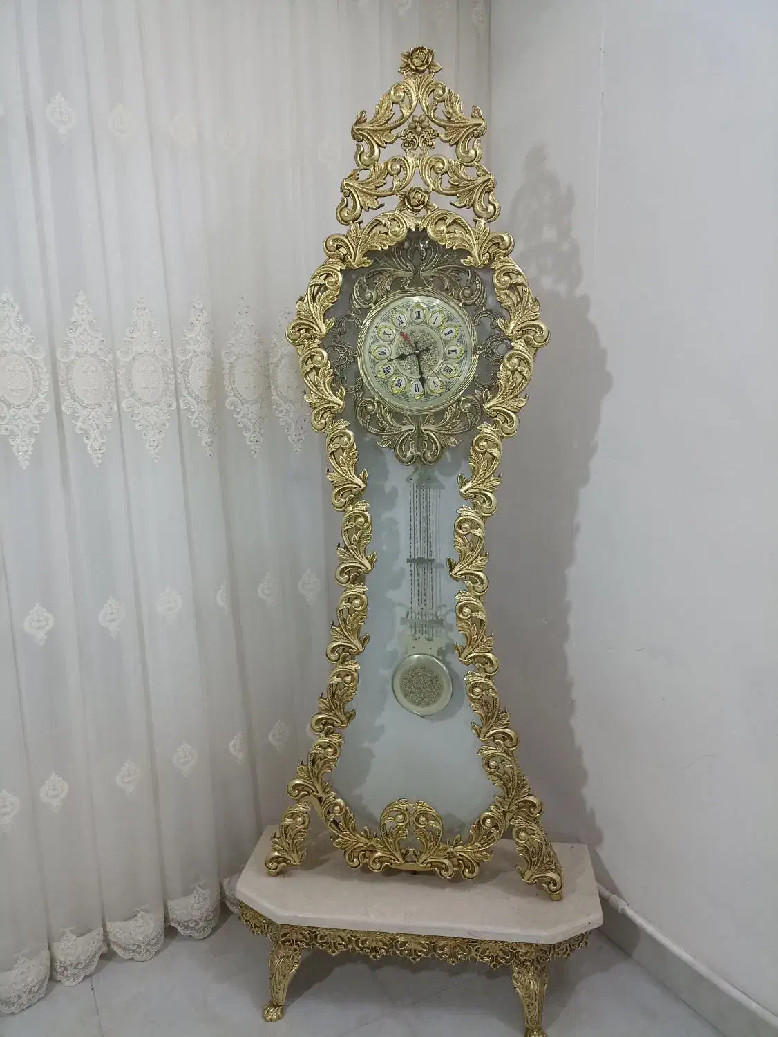 ساعت و آیینه ایستاده آلیاژ کار اصفهان|صنایع دستی و سایر لوازم تزئینی|مشهد, شهرک لشکر (شهرک غرب)|دیوار