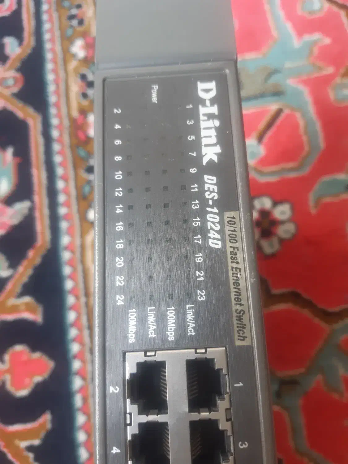 سویچ ۲۴پورت سالم وتمیز|مودم و تجهیزات شبکه|کرمانشاه, |دیوار