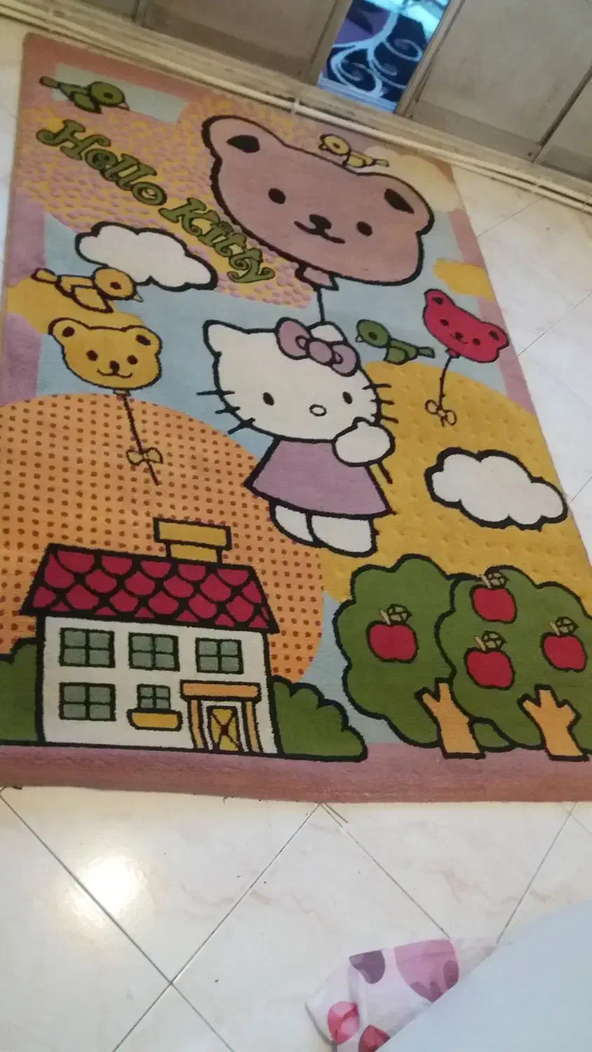 فرش کودک بچگانه ۴ متری کاملا سالم در حد نو|فرش|ری, دولتآباد|دیوار