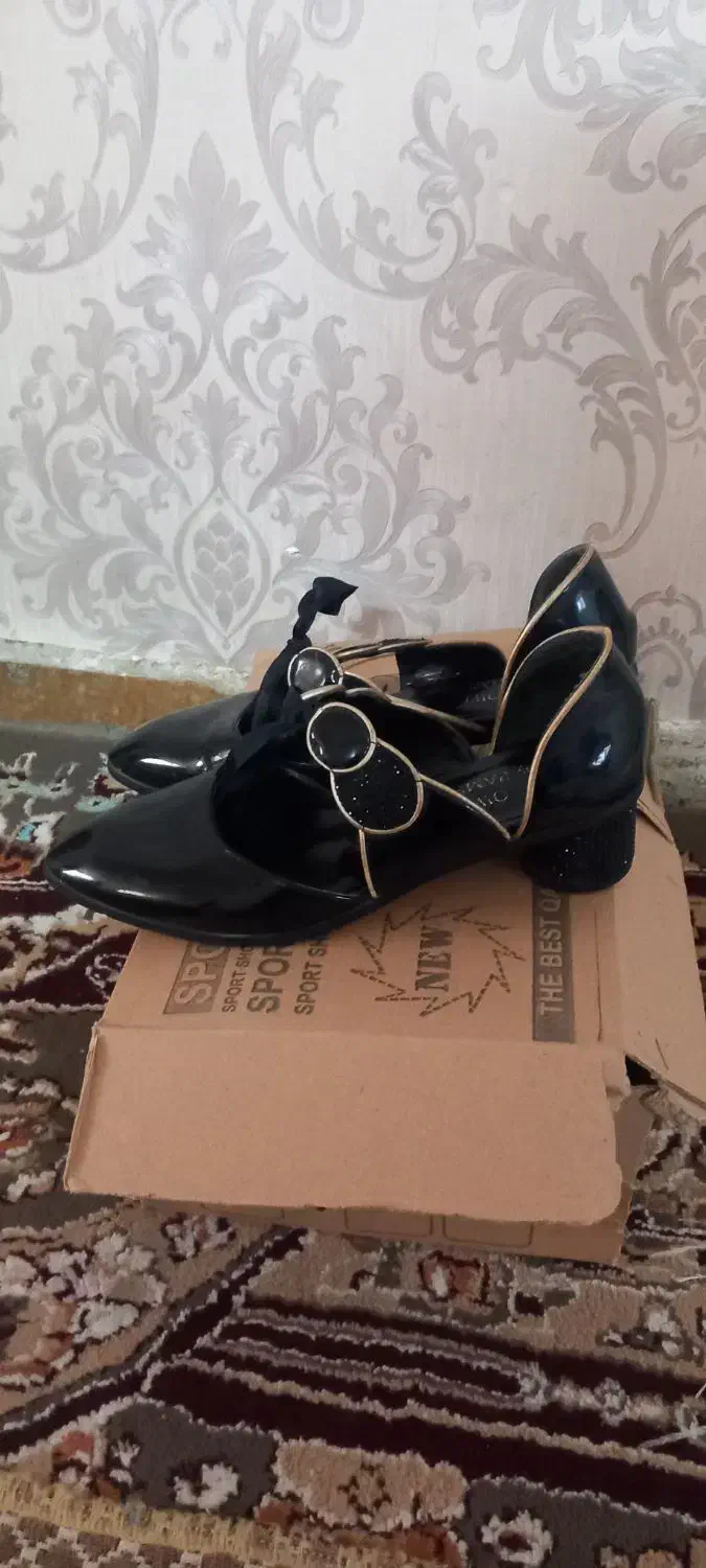 لباس مجلسی|لباس|مشهد, کلاته برفی|دیوار