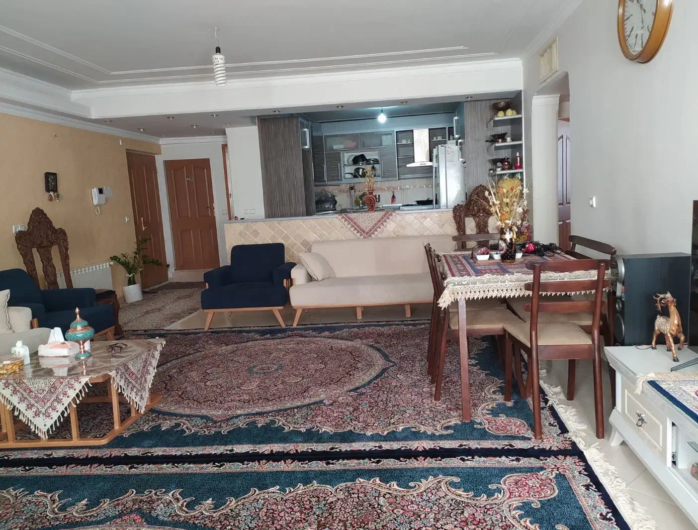 آپارتمان دوخواب مرکز شهر با پارکینگ دوبل|اجارهٔ آپارتمان|کرمان, |دیوار