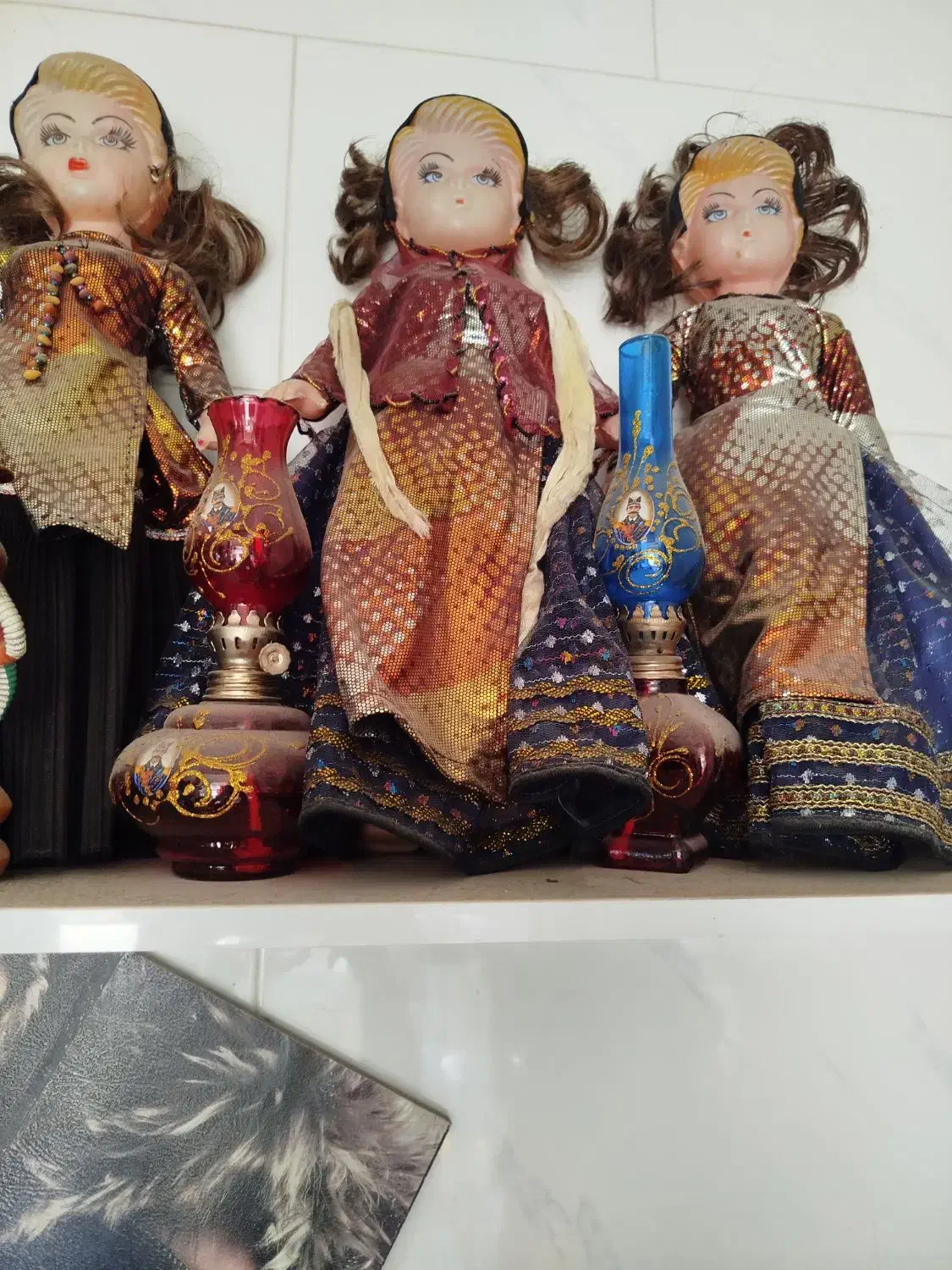 عروسک|اسباب‌‌بازی|شیراز, کوشک میدان|دیوار