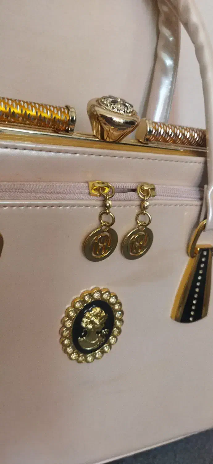 کیف در حد نو|کیف، کفش، کمربند|کرج, شهرک اوج|دیوار