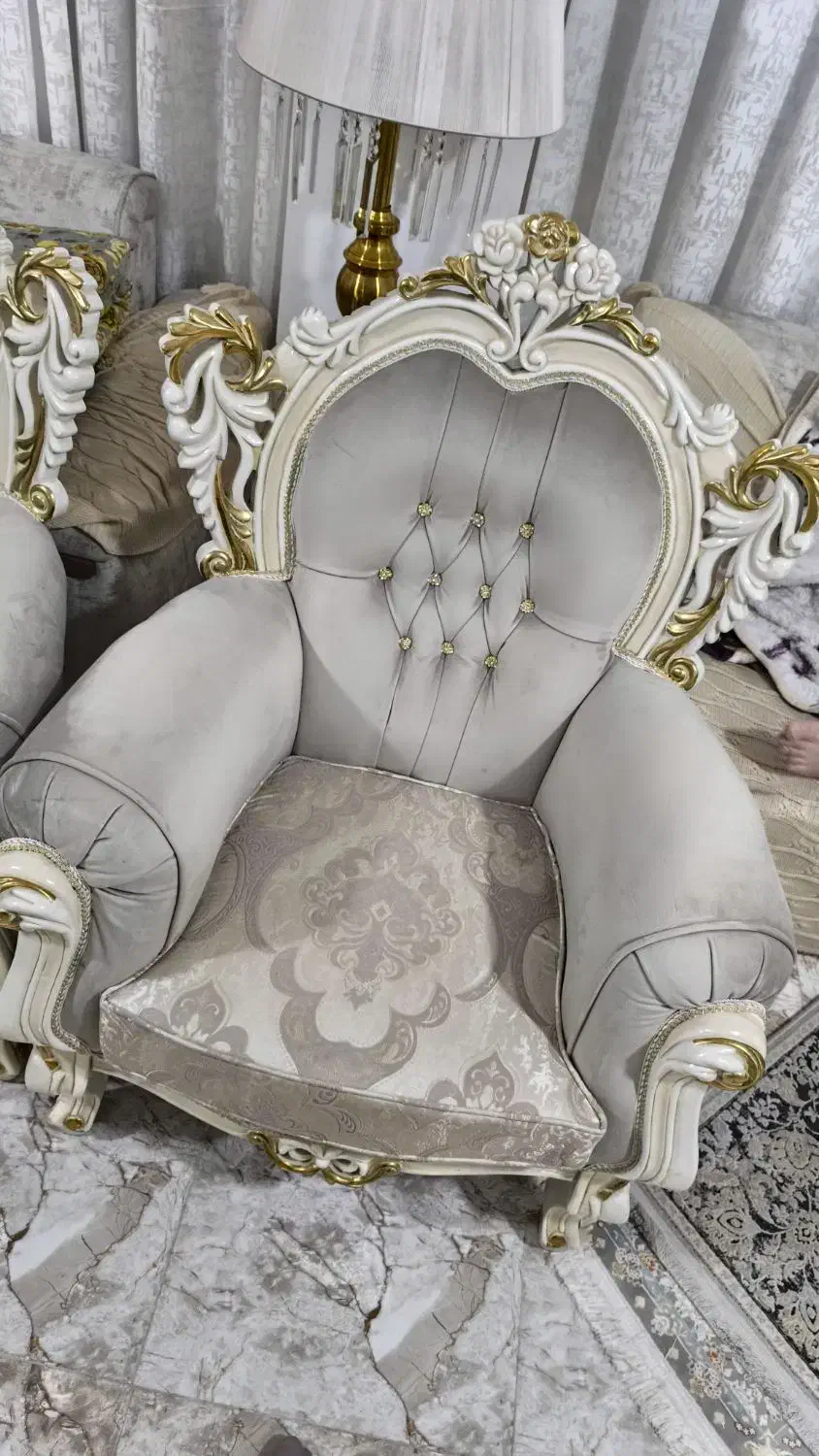 مبل ۷ نفره چوب گردو|مبلمان خانگی و میز عسلی|لاهیجان, لیالستان|دیوار