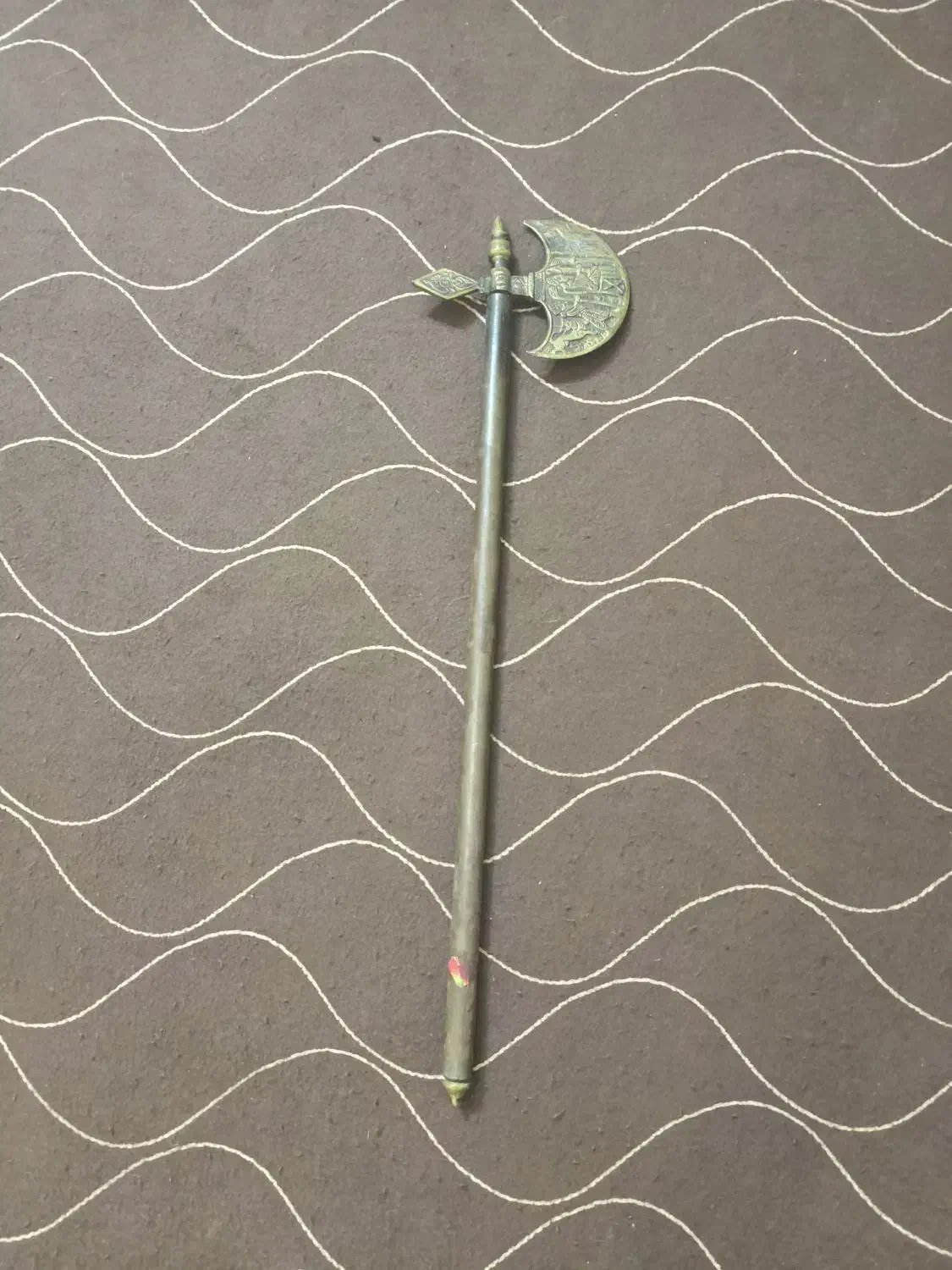 یک عدد تبر کلکسیونی تمام برنج و یک عدد ویپ|کلکسیون و سرگرمی|گنبد کاووس, |دیوار