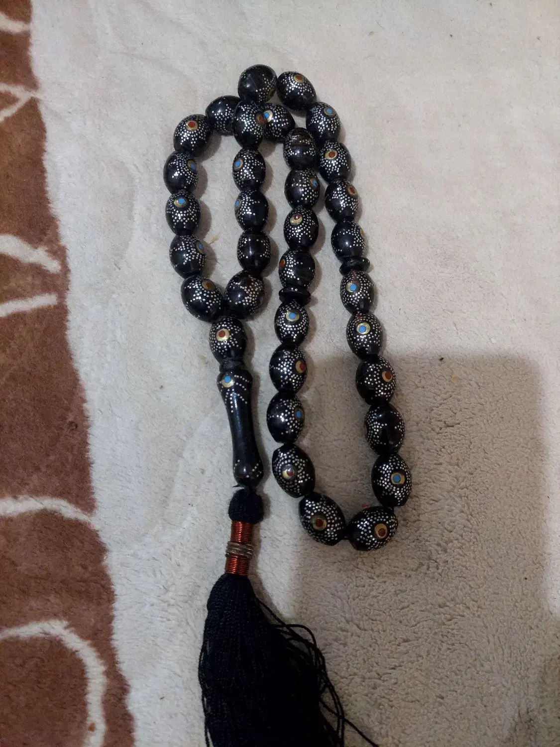 تسبیح یسر قدیمی|کلکسیون اشیاء عتیقه|اهواز, سیاحی(سه راه خرمشهر)|دیوار