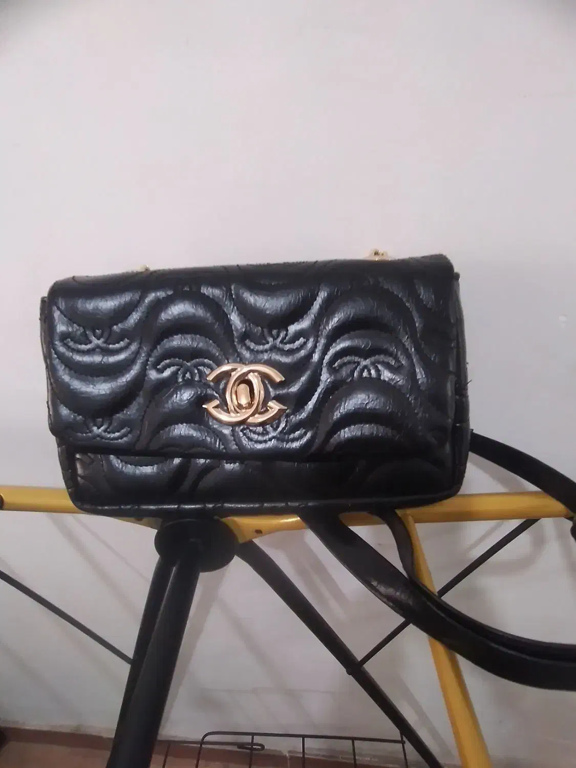 کیف مشکی|کیف، کفش، کمربند|فومن, |دیوار