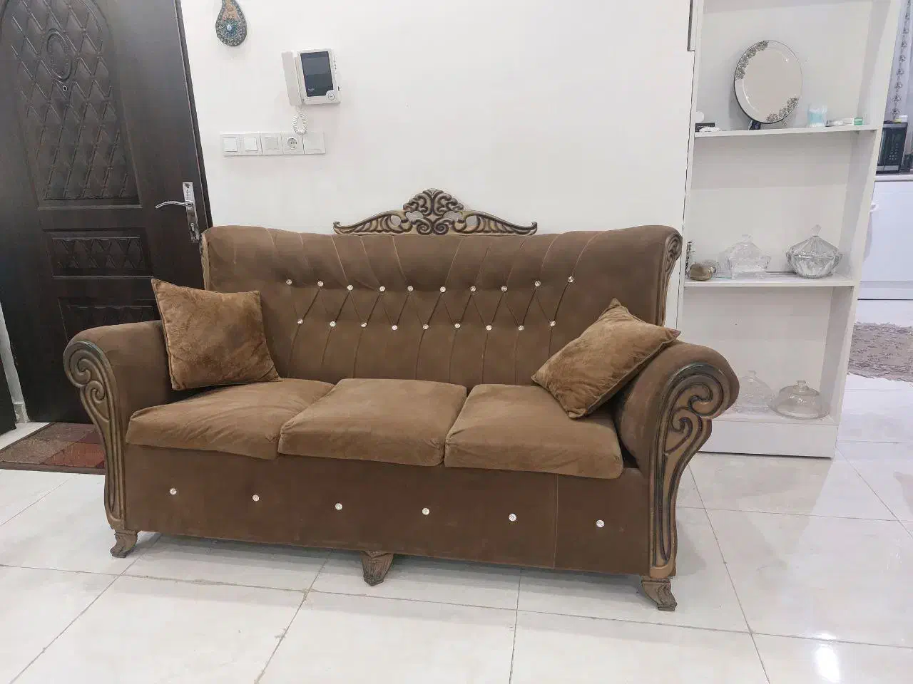 مبل۷نفره تمیز با جلو مبلی|مبلمان خانگی و میز عسلی|رشت, دروازه لاکان|دیوار