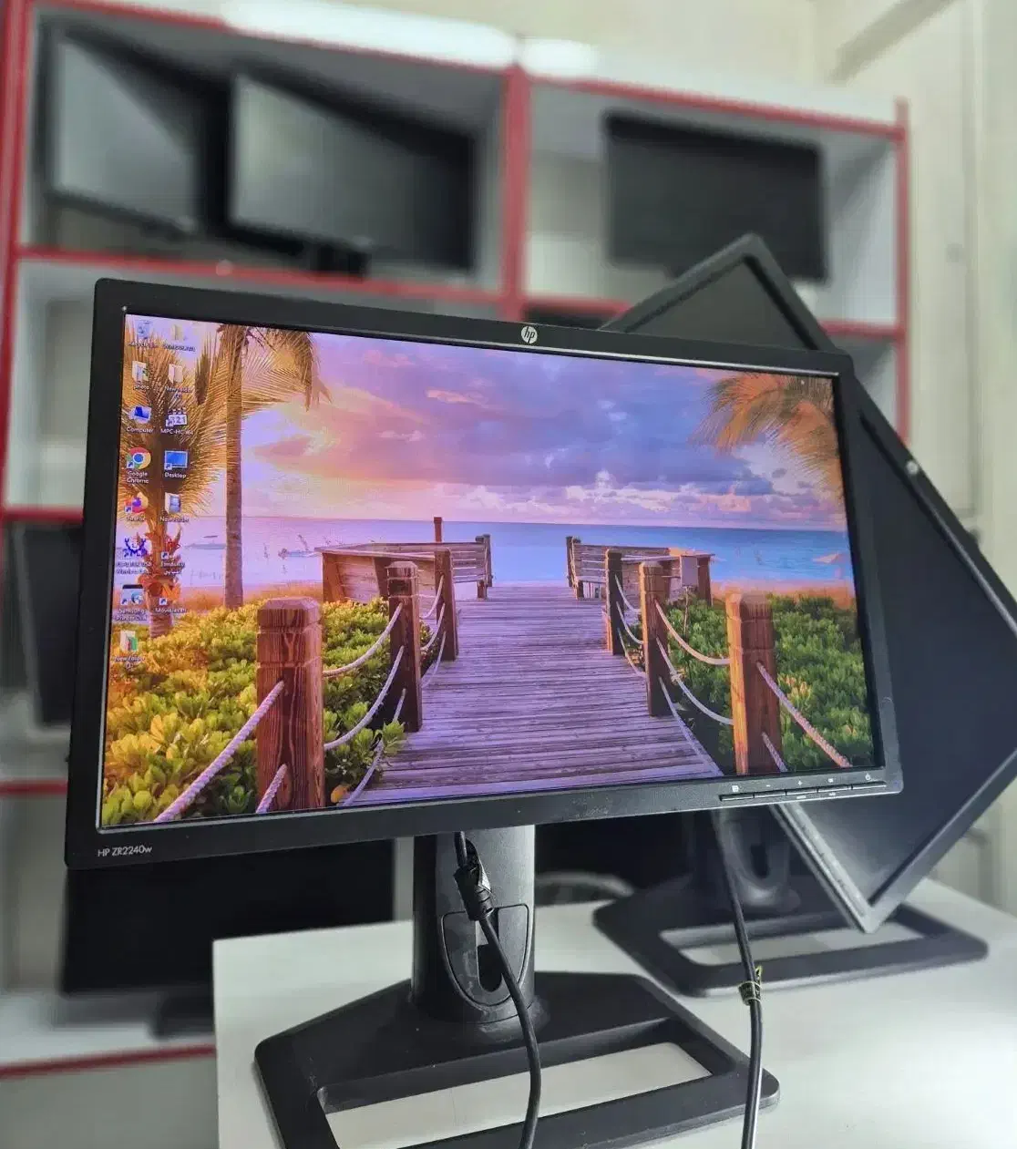مانیتور hp پنل ips کیفیت فوق العاده hdmi 22|قطعات و لوازم جانبی رایانه|شیراز, زند|دیوار