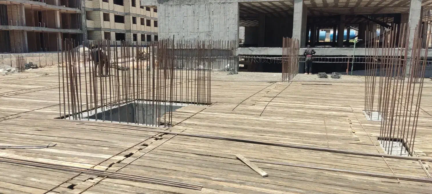 نیازمند نیرو آرماتور بند و قالب بند بصورت روزمزد|استخدام معماری، عمران و ساختمانی|اصفهان, ارغوانیه|دیوار