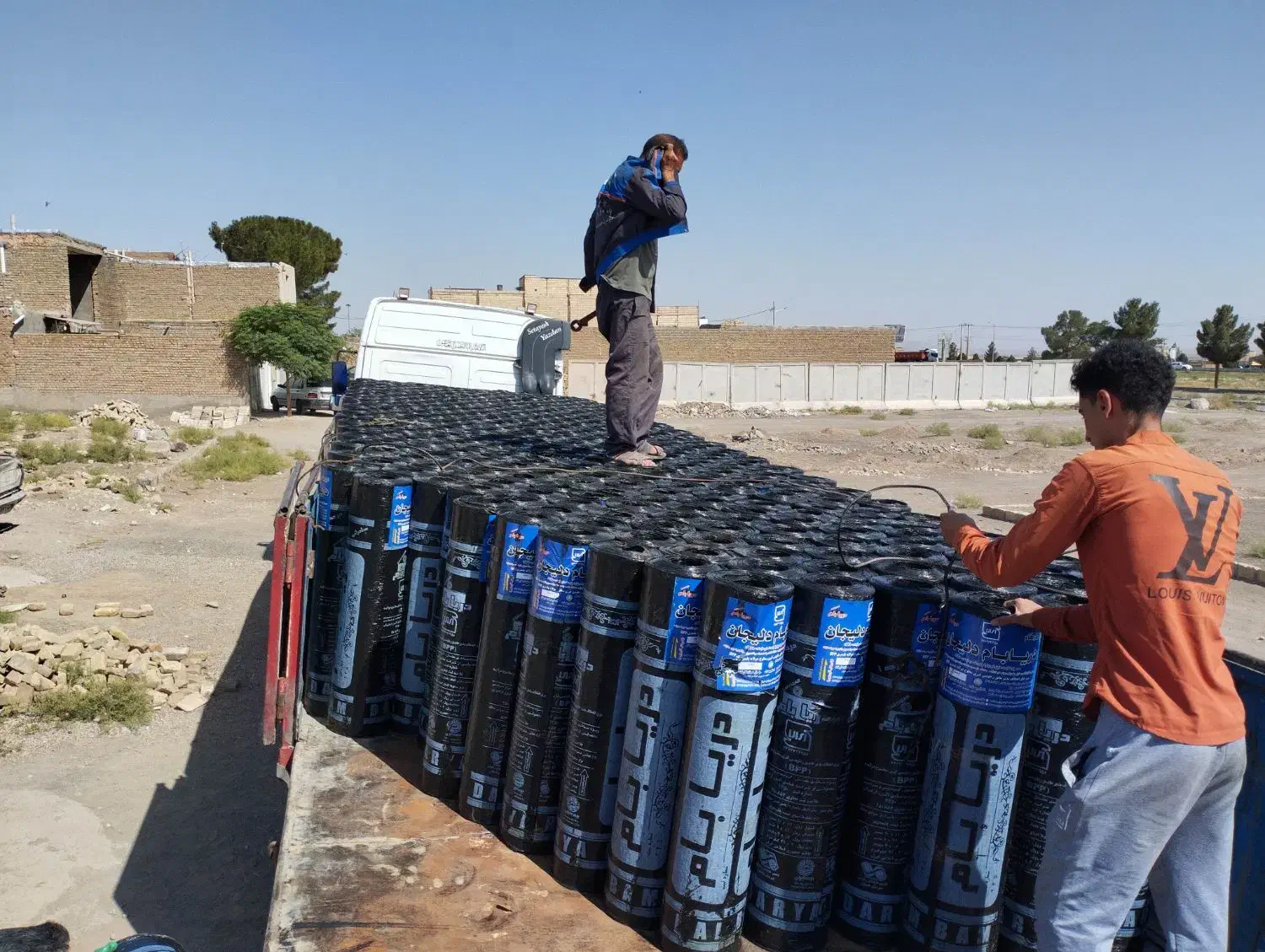 فروش ویژه ایزوگام به قیمت درب کارخانه|خدمات پیشه و مهارت|سبزوار, باهنر|دیوار